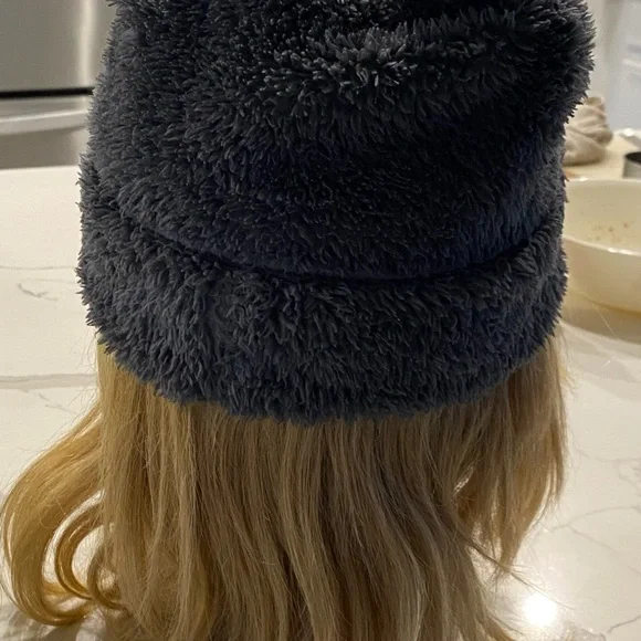 Patagonia Kids Fuzzy Gray Hat - Picture 5 of 6